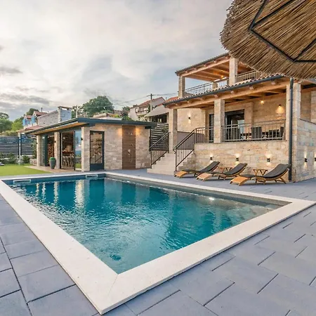 La Holiday home