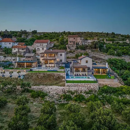 Holiday home La *