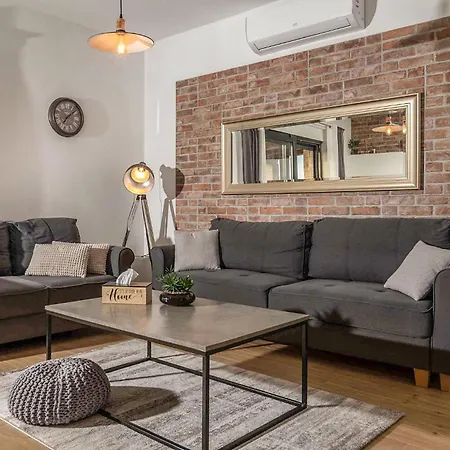 La Holiday home